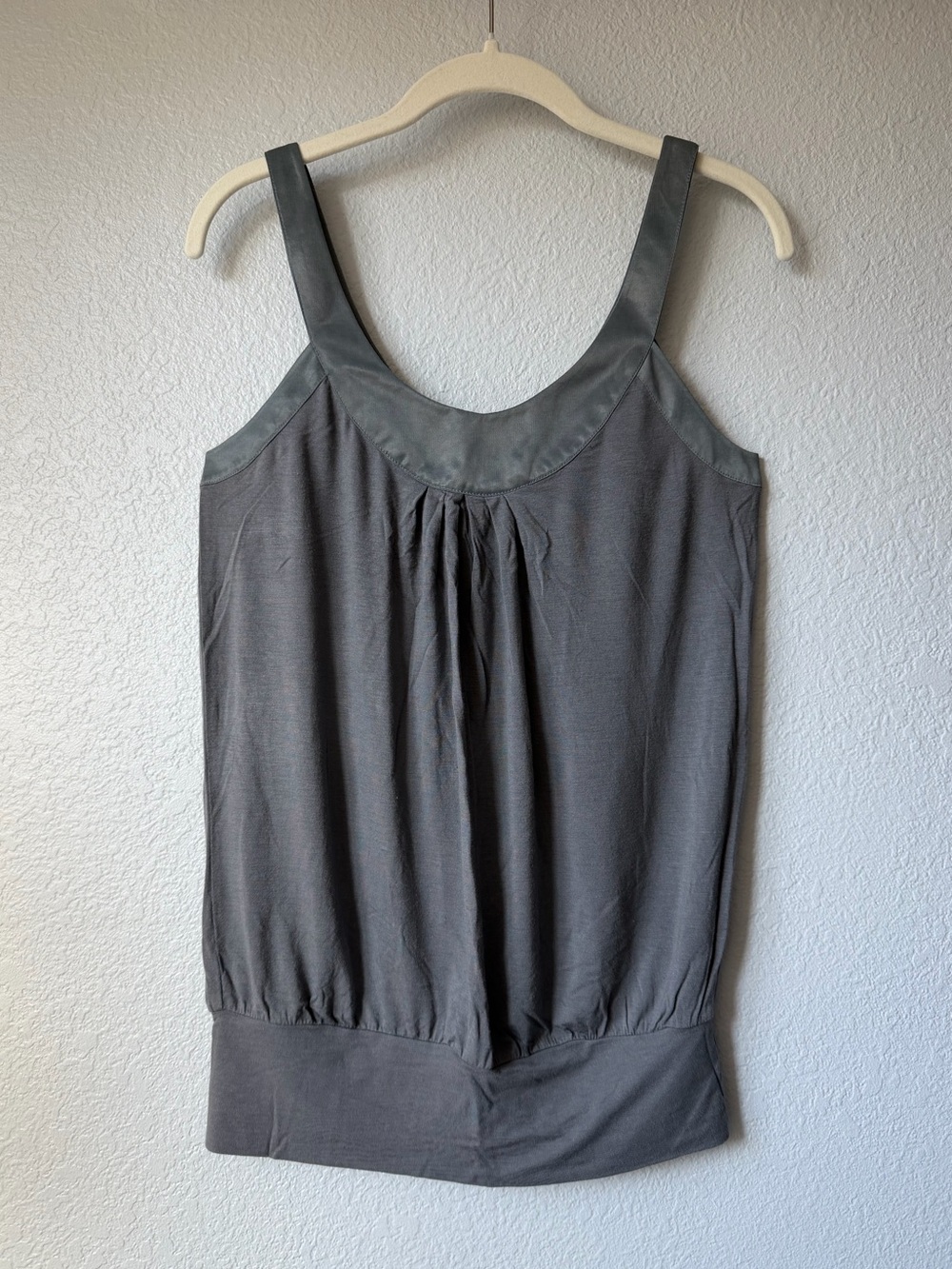 Forever 21 Vintage Scoop Neck Tank with Satin Accent, EUC. Size Small. Y2K - Picture 10 of 10